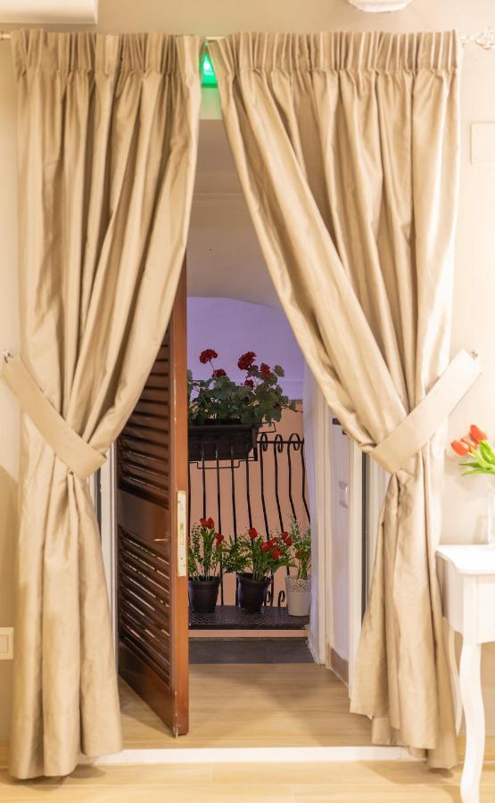 Reginella Duomo Apartment Νάπολη Εξωτερικό φωτογραφία